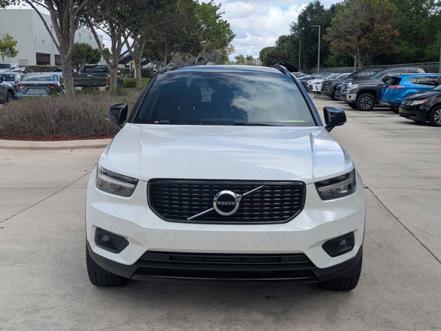 Used 2021 Volvo XC40 T5 R-Design video 2