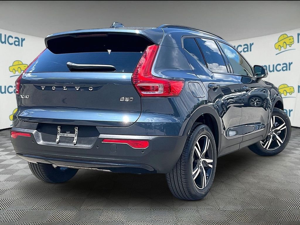 Used 2026 Volvo XC40 B5 Core AWD/4WD image 6