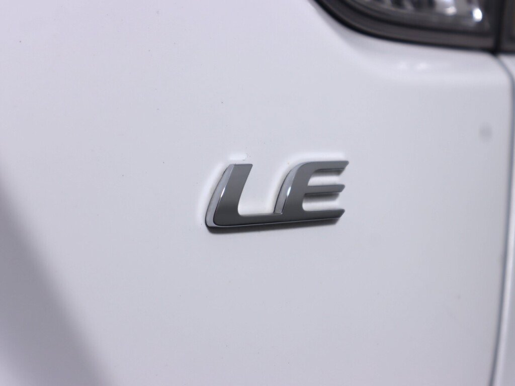 Used 2025 Toyota Corolla LE FWD image 31