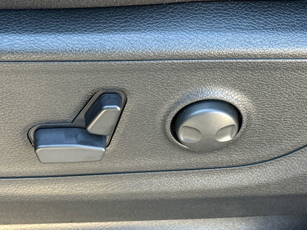 New 2026 RAM 1500 2WD Crew Cab image 18