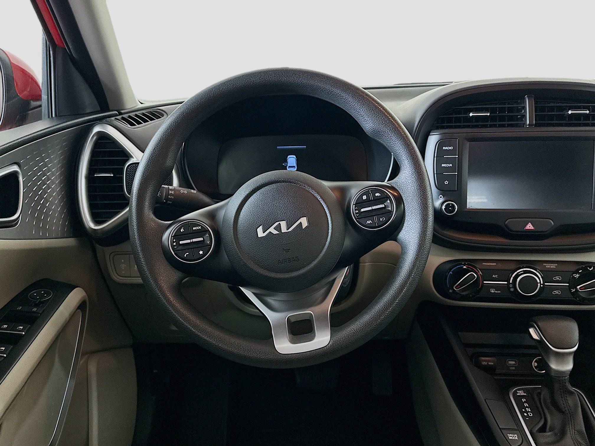 Used 2025 Kia Soul LX w/ LX Technology Package FWD image 18