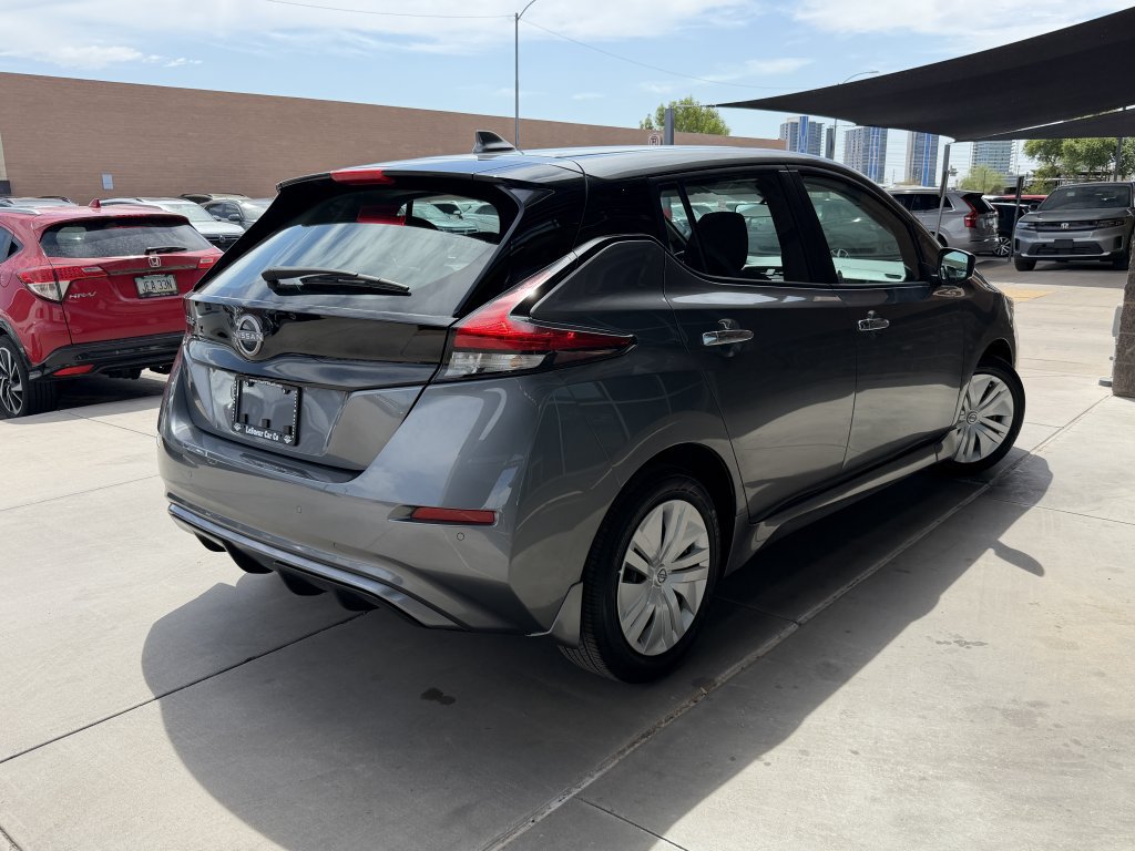 Used 2025 Nissan Leaf S FWD image 4