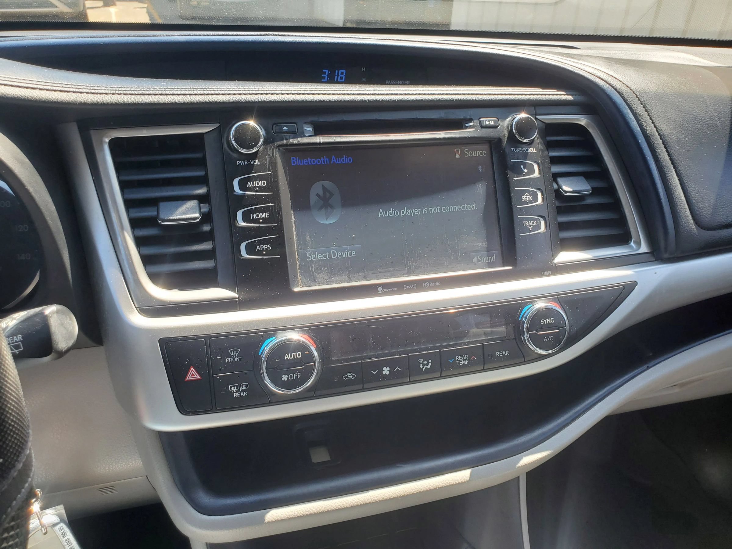 Used 2019 Toyota Highlander Plus FWD image 53