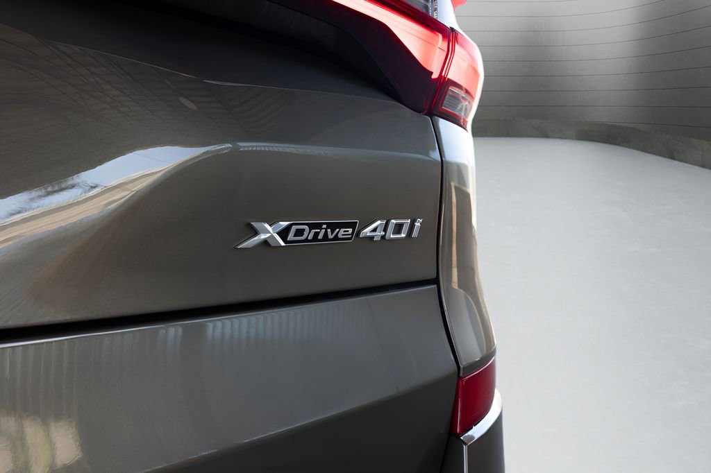 Used 2022 BMW X5 xDrive40i w/ M Sport Package AWD/4WD image 19