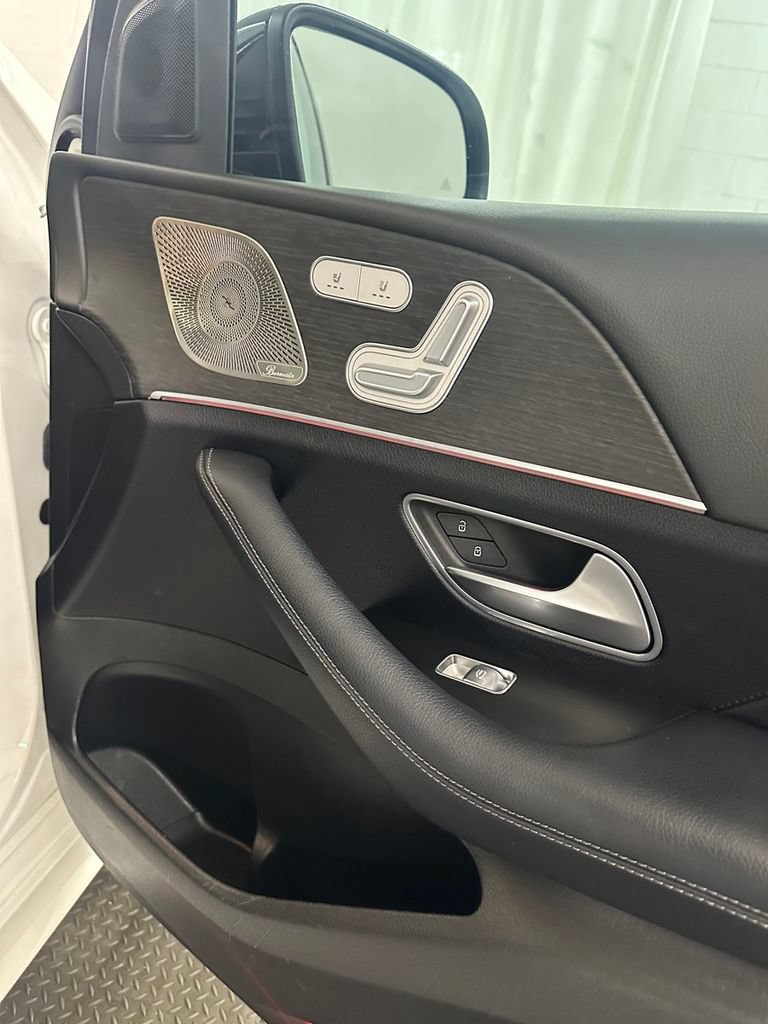 Used 2022 Mercedes-Benz GLE 350 4MATIC w/ AMG Line Exterior image 32