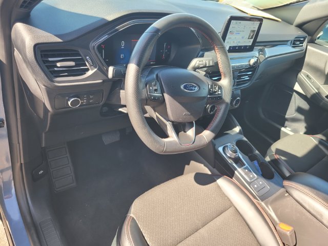 Used 2025 Ford Escape ST-Line FWD image 11