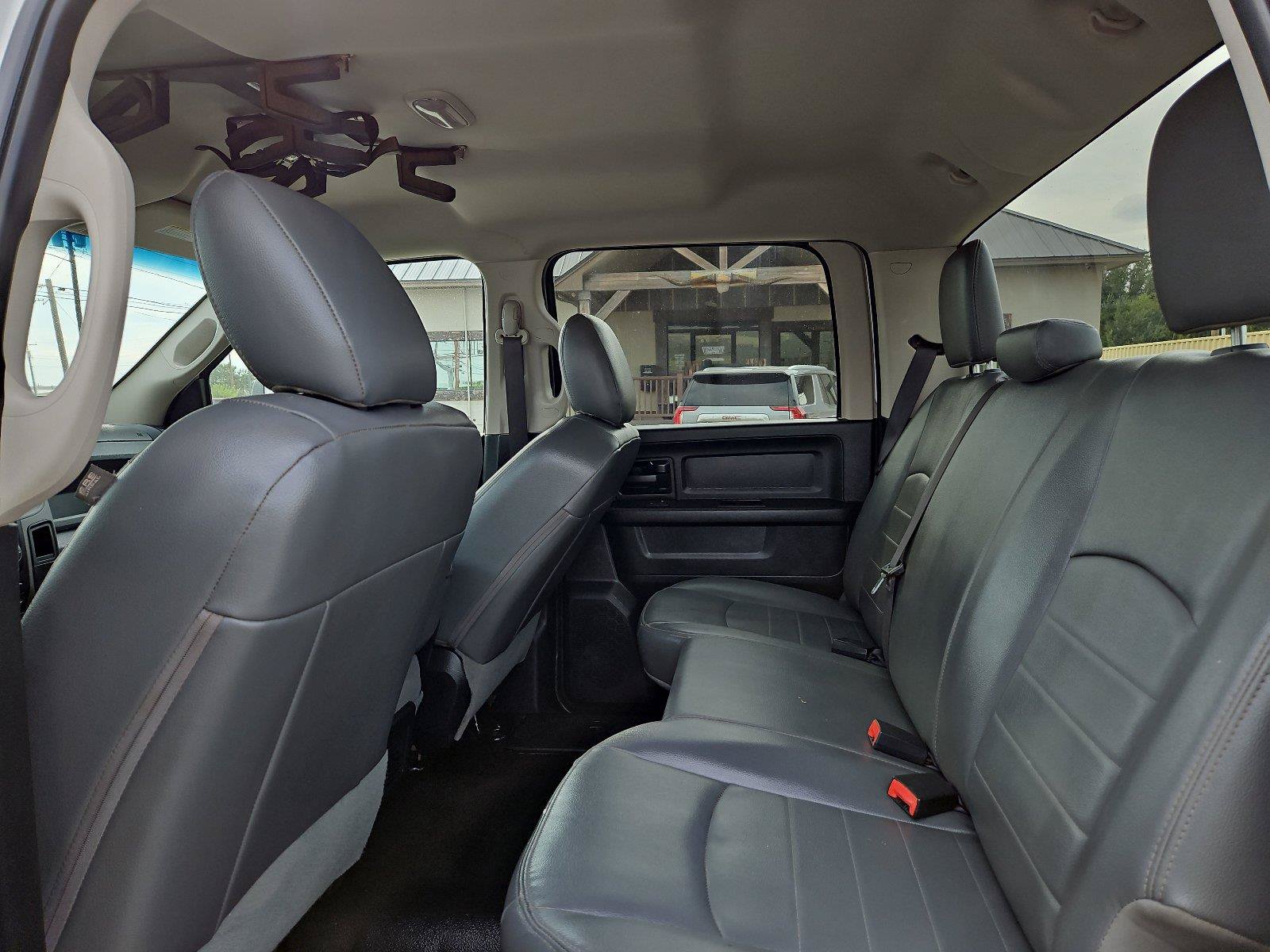 Used 2018 RAM 2500 ST AWD/4WD image 17
