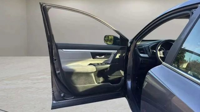 Used 2017 Honda CR-V LX image 18