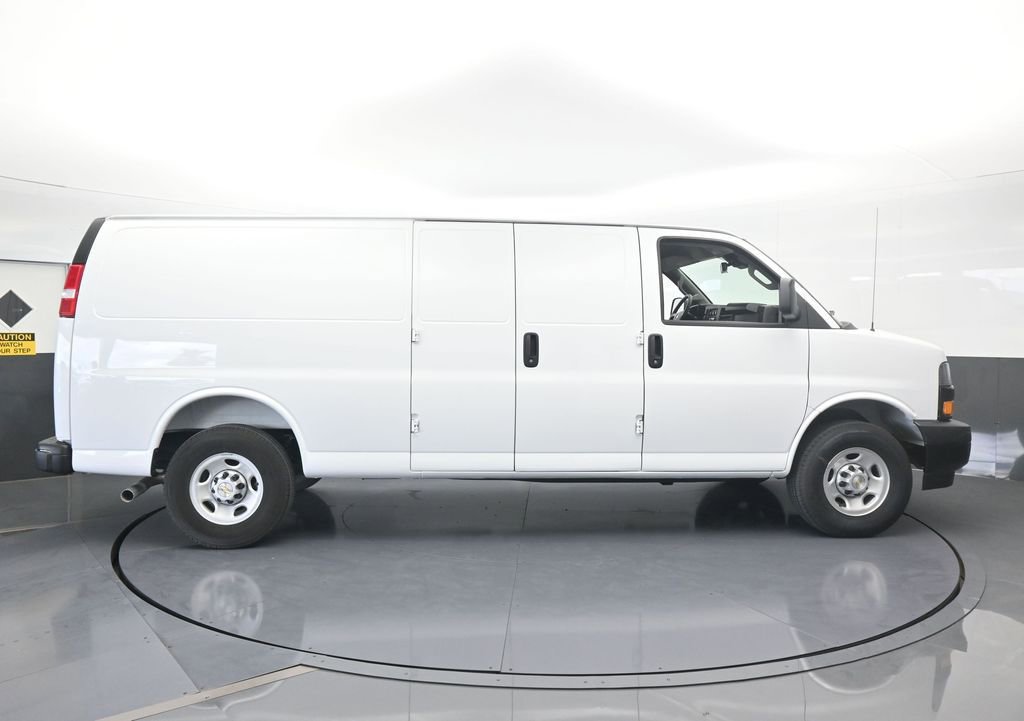 New 2025 Chevrolet Express 3500 Extended w/ Driver Convenience Package RWD image 7