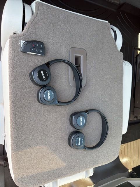 Used 2021 GMC Yukon XL Denali AWD/4WD image 22