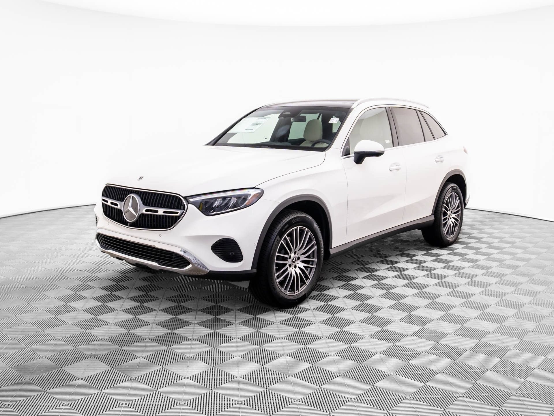 New 2026 Mercedes-Benz GLC 300 4MATIC