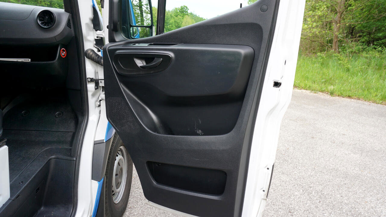 Used 2020 Mercedes-Benz Sprinter 2500 image 22