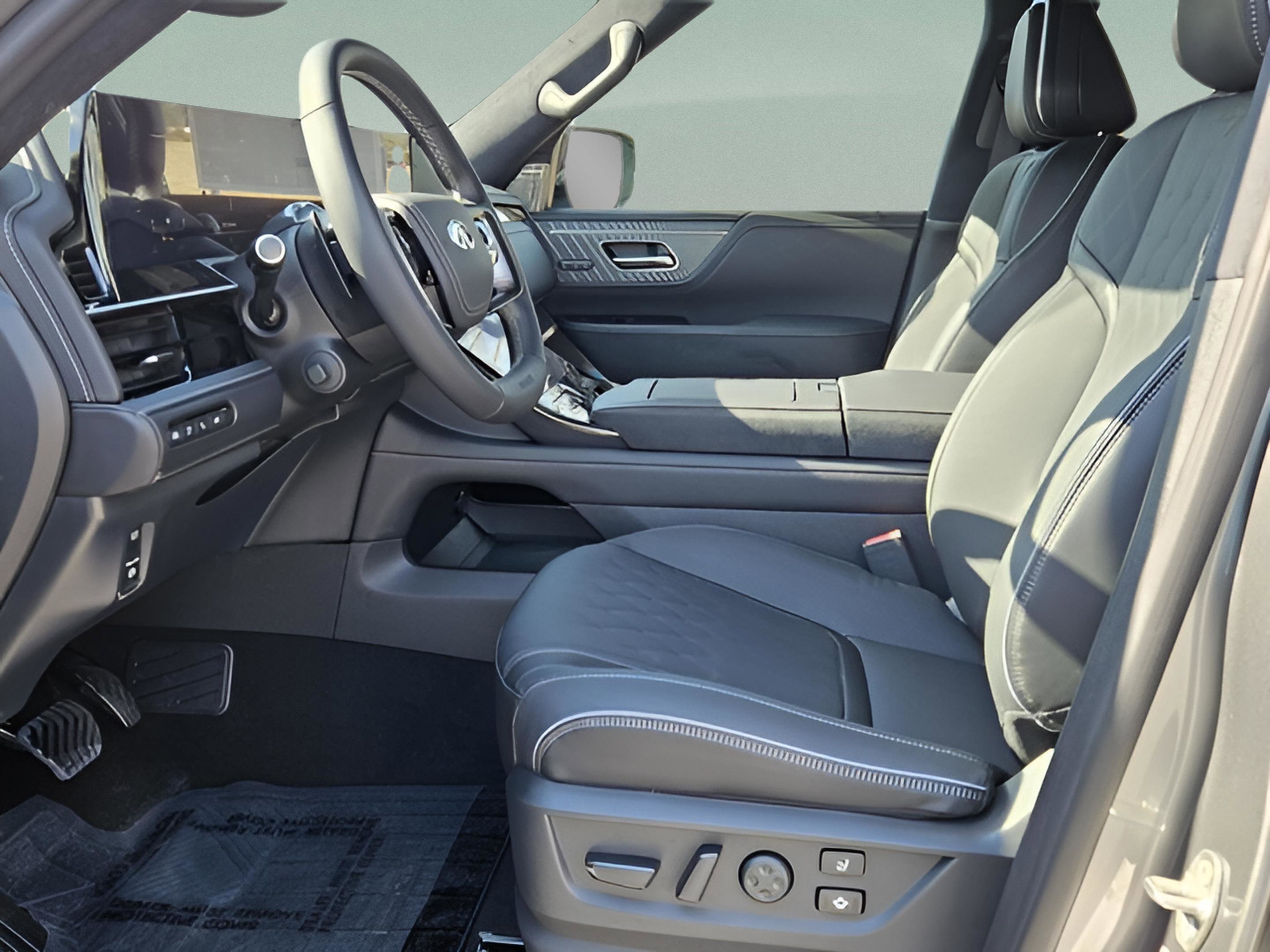 New 2026 INFINITI QX80 Autograph w/ Premium Cargo Package image 9