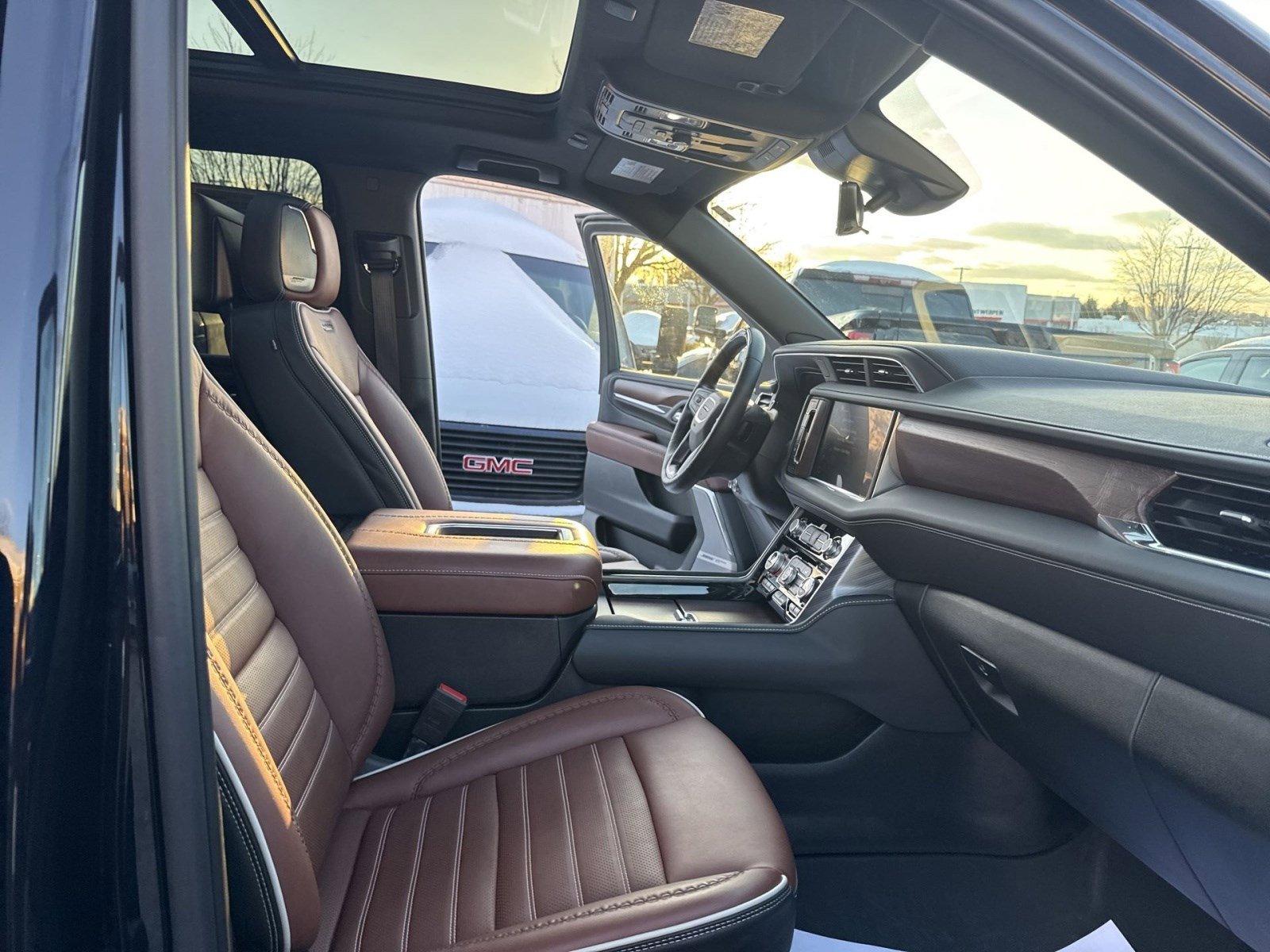 Used 2023 GMC Yukon XL Denali Ultimate image 26