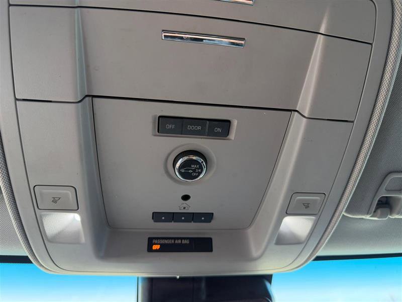 Used 2019 Chevrolet Suburban LT image 34