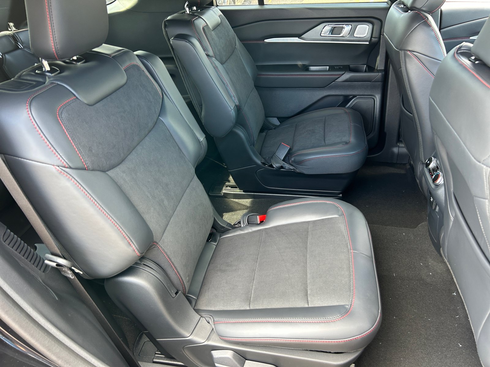 New 2026 Ford Explorer ST w/ Sun And Sound Package AWD/4WD image 18