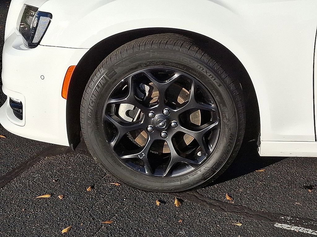 Used 2023 Chrysler 300 Touring L w/ Popular Equipment Group image 8