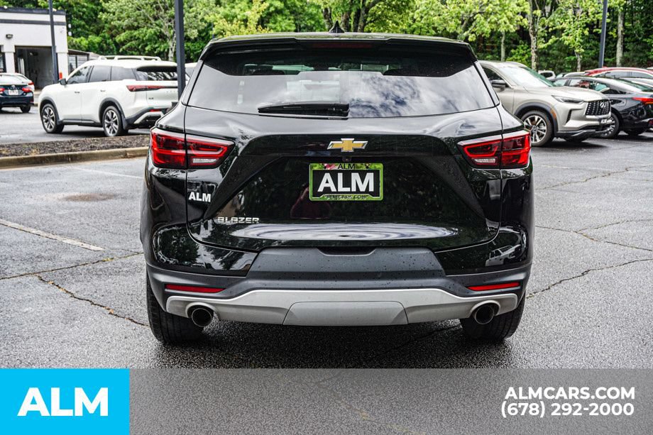 Used 2025 Chevrolet Blazer LT FWD image 10