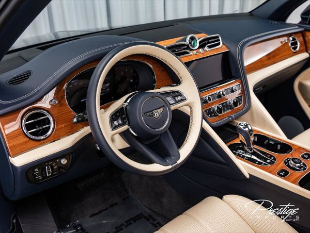 Used 2023 Bentley Bentayga Extended Wheelbase AWD/4WD image 23