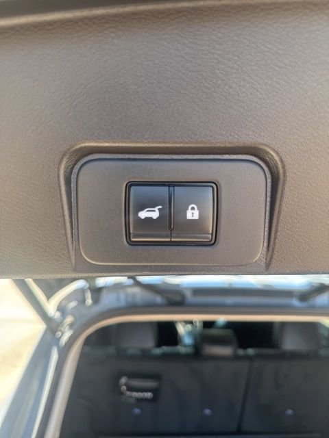 Used 2025 Nissan Rogue SV image 17