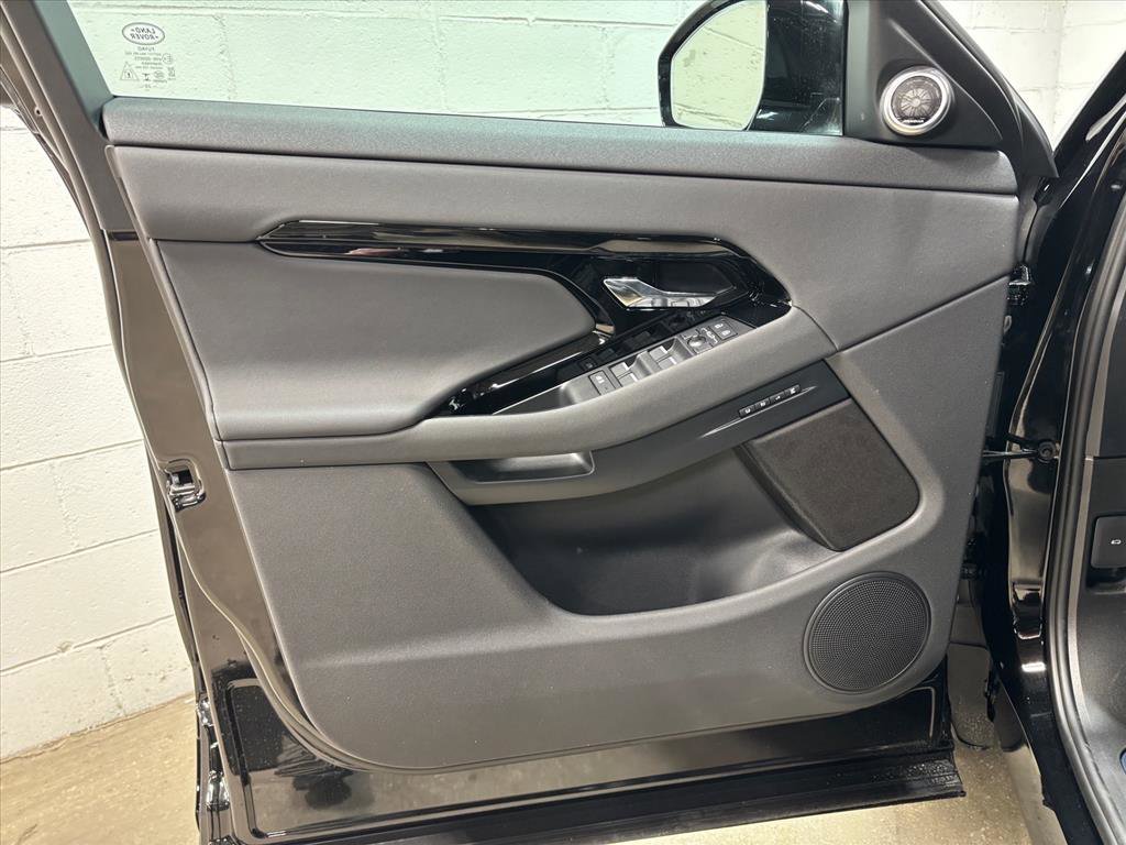 New 2026 Land Rover Range Rover Evoque Dynamic SE image 23