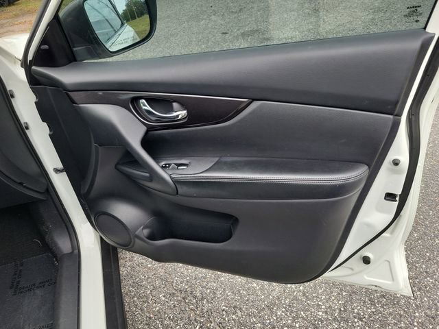 Used 2019 Nissan Rogue SV w/ Premium Package AWD/4WD image 36