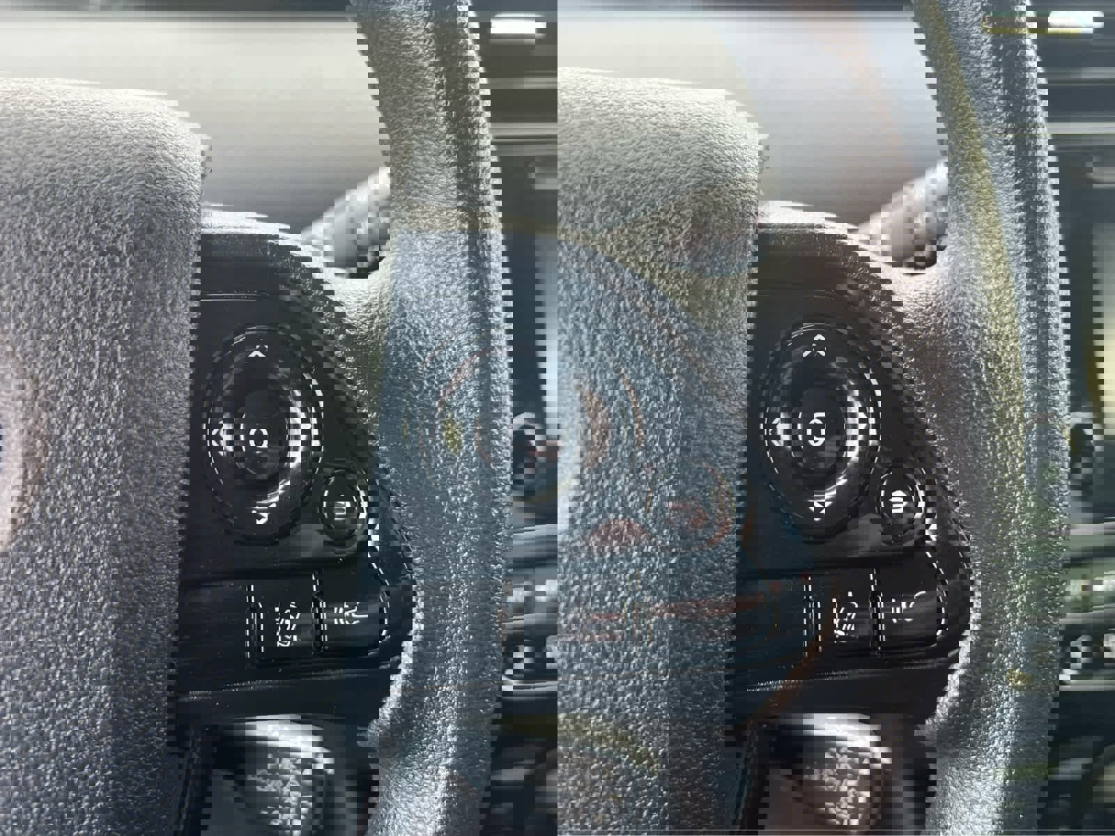 Used 2019 Toyota Prius LE image 32