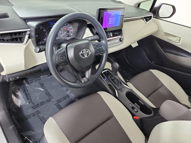 Used 2025 Toyota Corolla LE FWD image 18