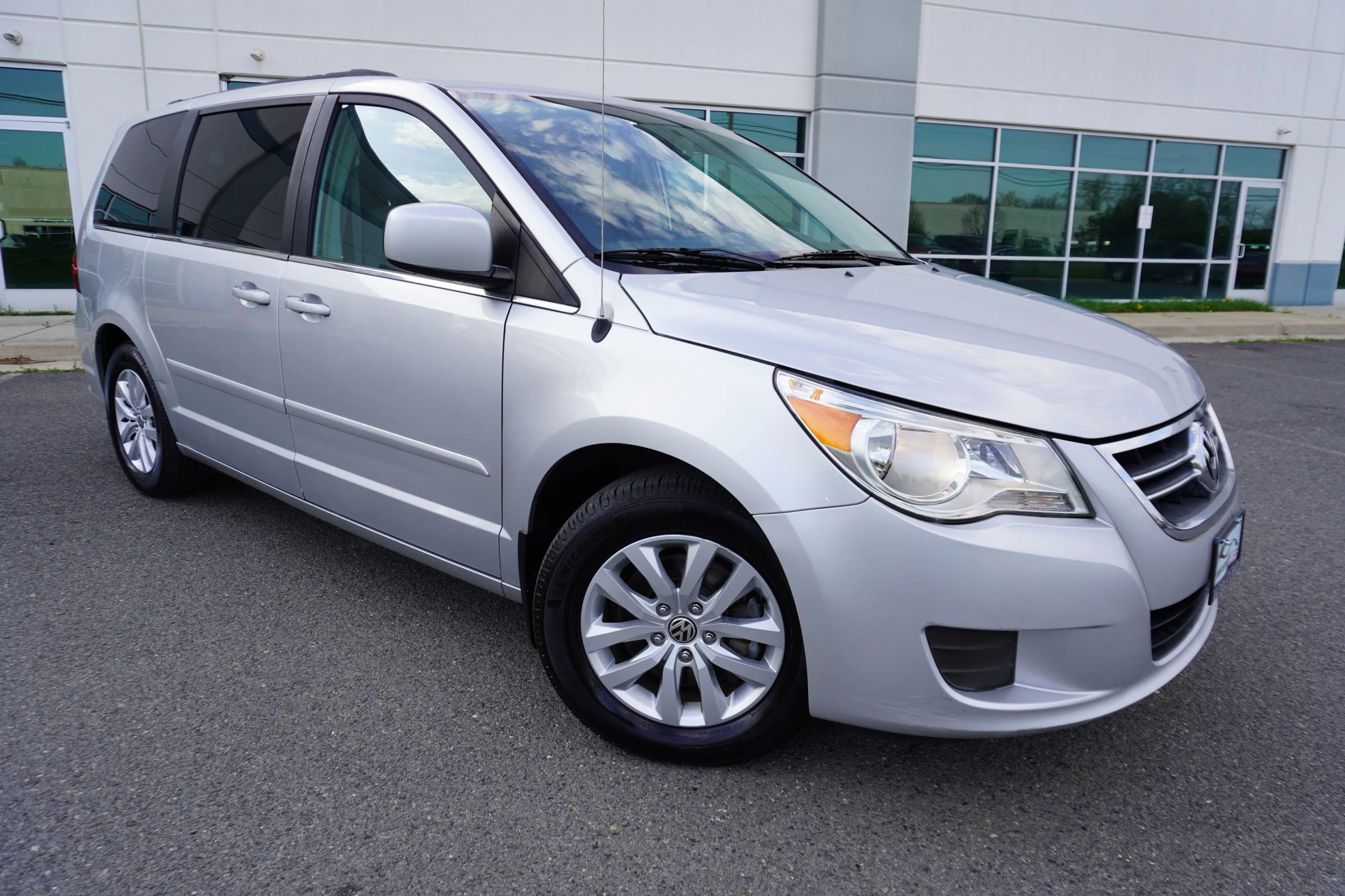 Used 2012 Volkswagen Routan SE