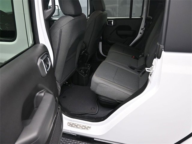 Used 2024 Jeep Gladiator Sport image 13