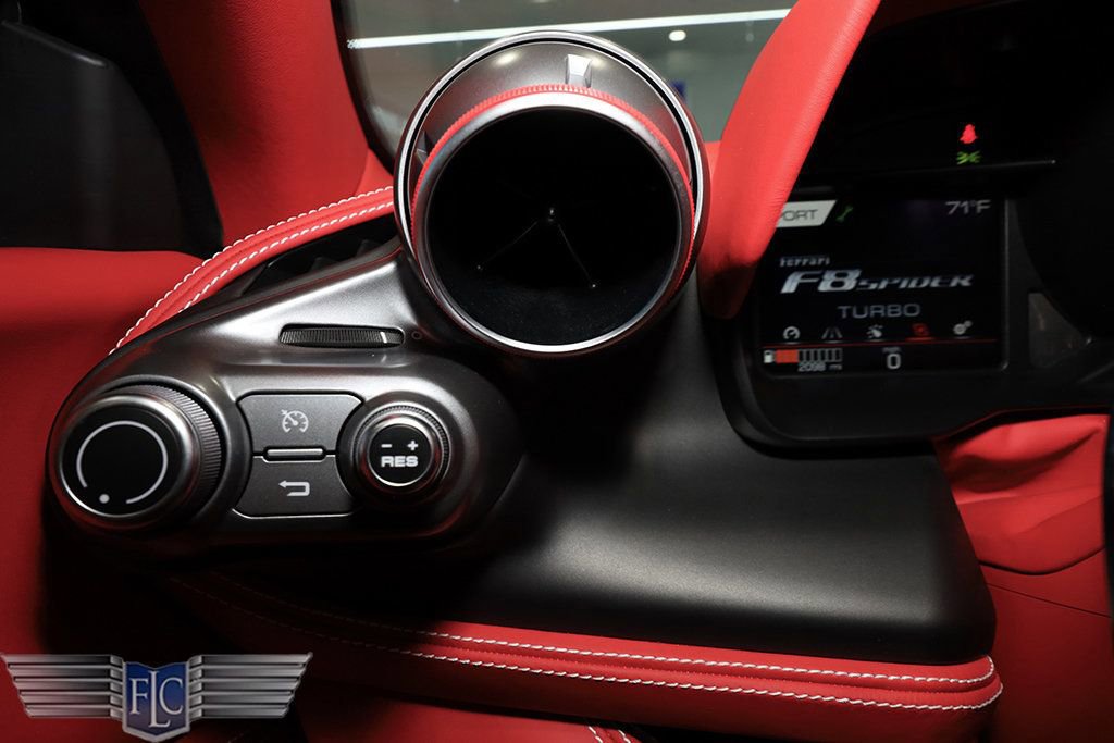 Used 2021 Ferrari F8 Tributo RWD image 31