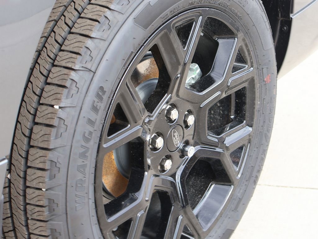 New 2026 Ford Maverick Lobo AWD/4WD image 39