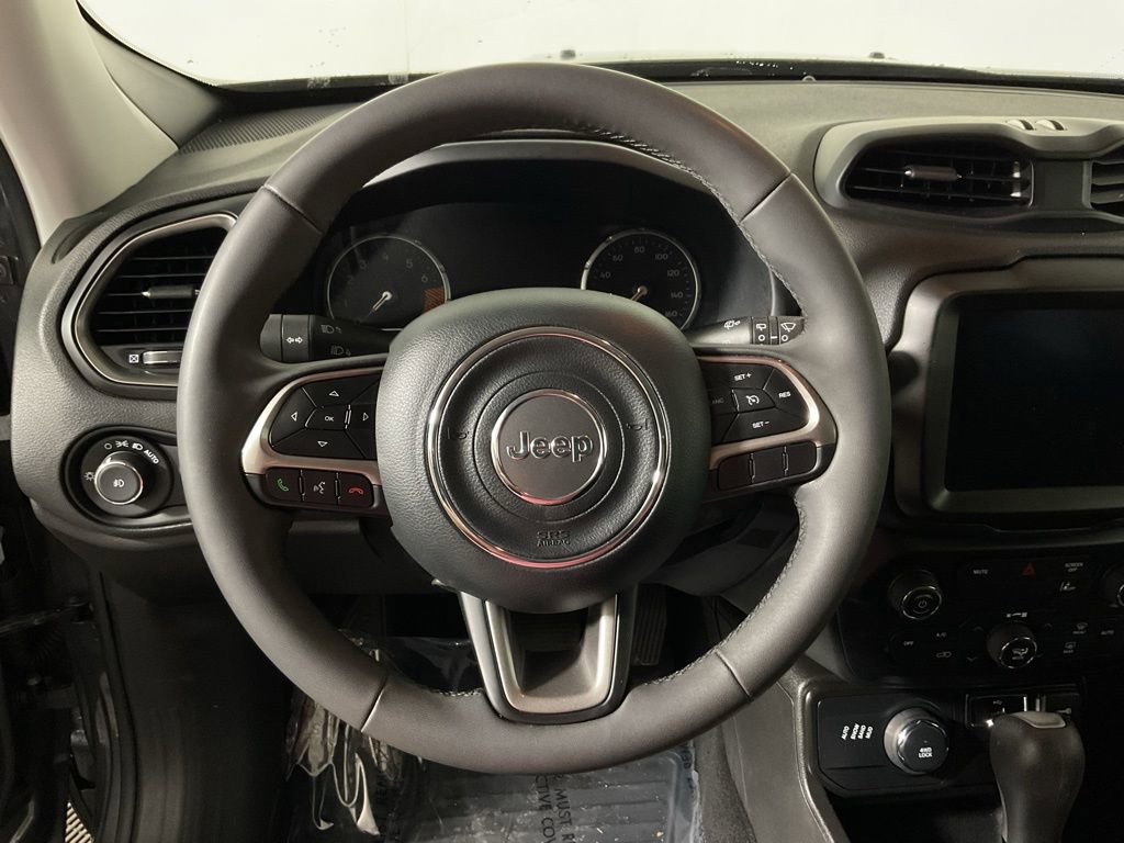 Used 2022 Jeep Renegade Latitude image 23