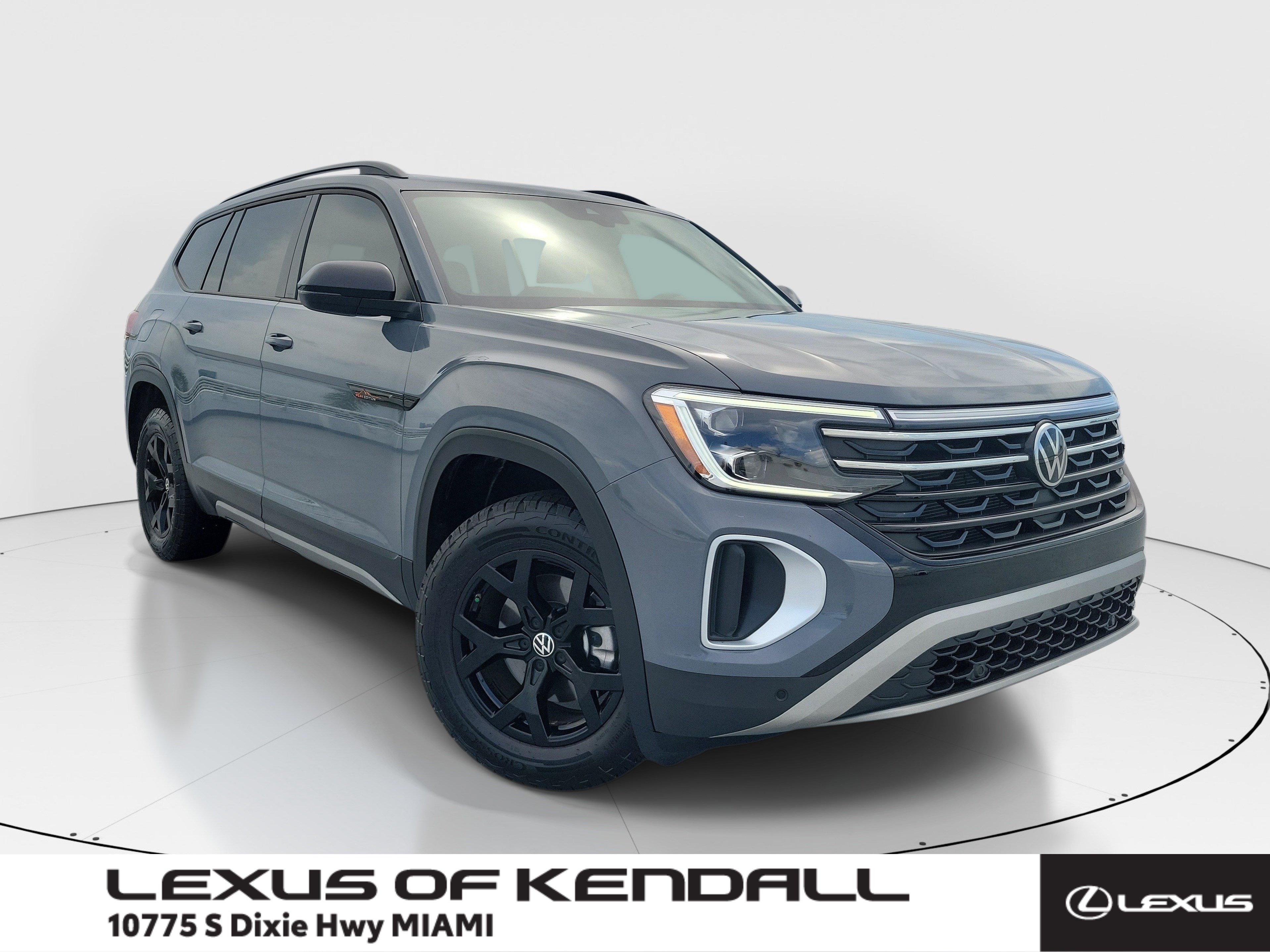 Used 2026 Volkswagen Atlas Peak Edition AWD/4WD image 1