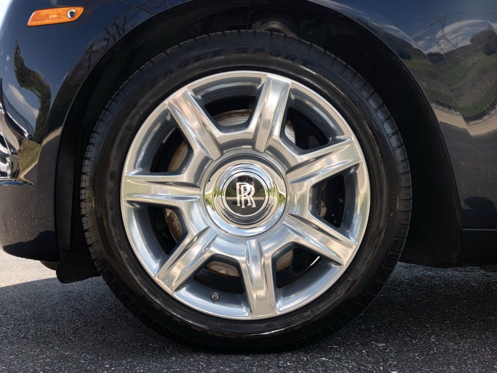 Used 2013 Rolls-Royce Ghost image 85