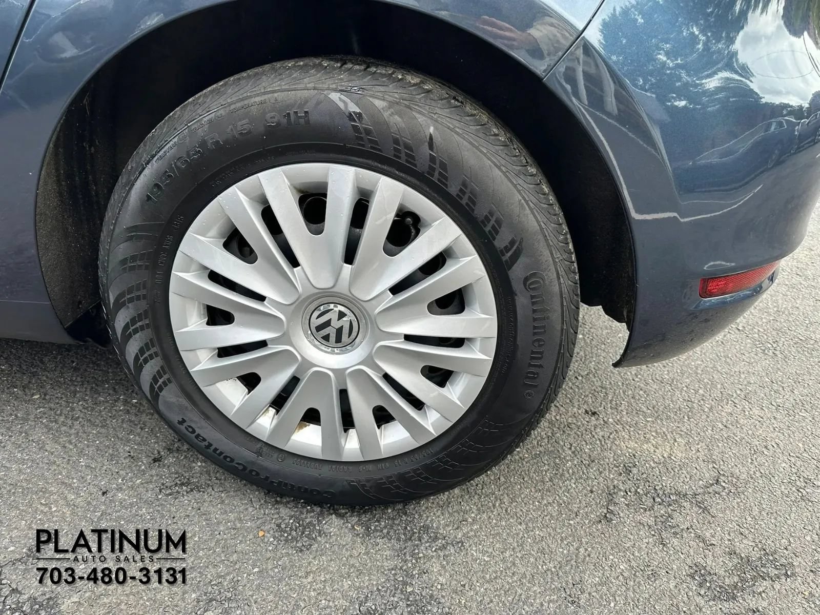 Used 2013 Volkswagen Golf 4-Door FWD image 22