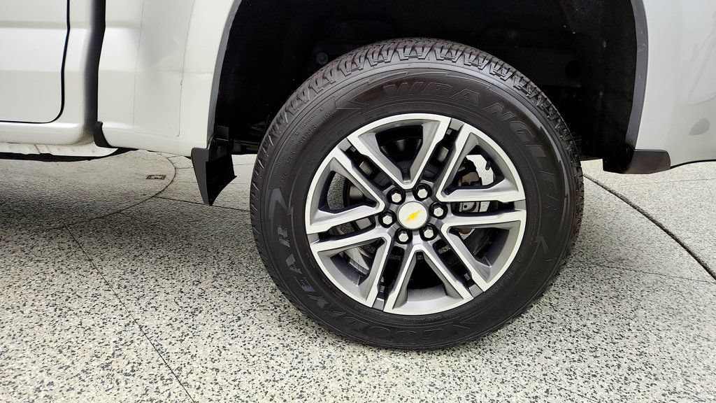 Used 2020 Chevrolet Colorado W/T w/ Custom Special Edition RWD image 9