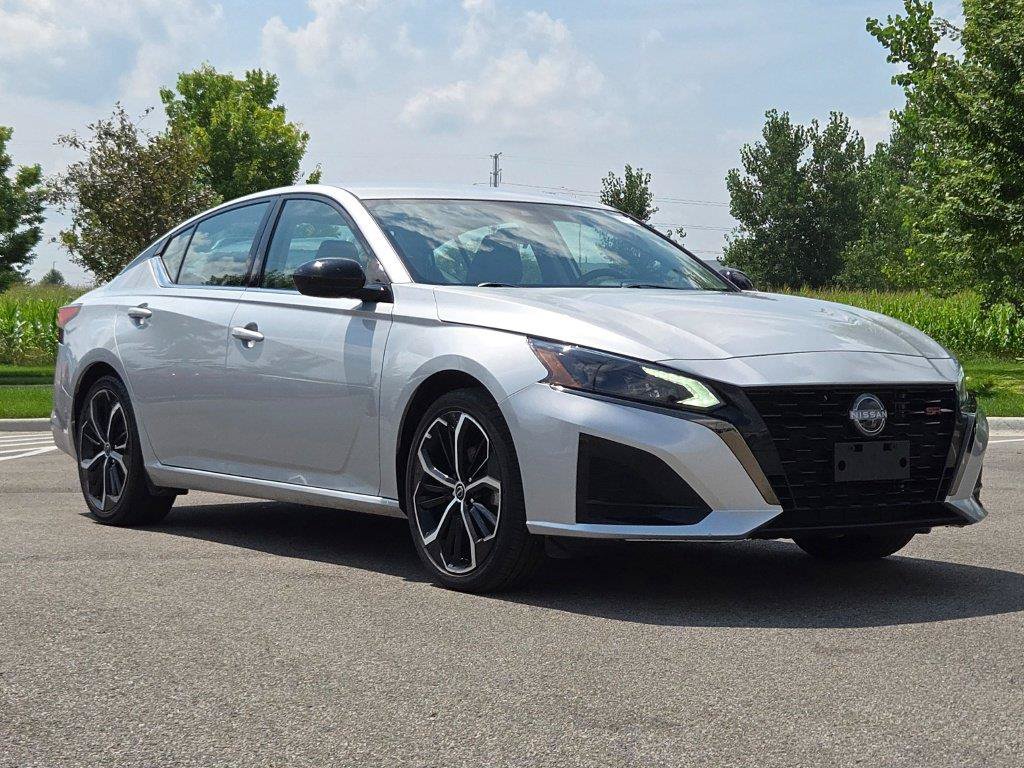 Used 2024 Nissan Altima 2.5 SR