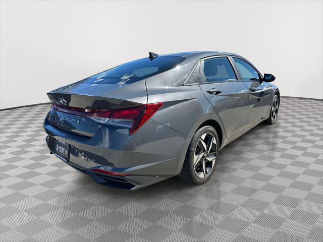 Certified 2023 Hyundai Elantra SEL w/ Convenience Package image 3