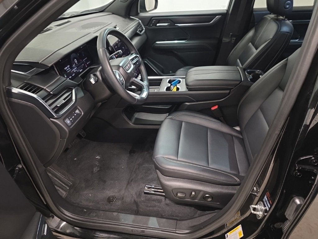 Used 2024 GMC Acadia Elevation image 13