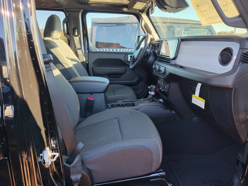 New 2026 Jeep Gladiator Sport AWD/4WD image 23