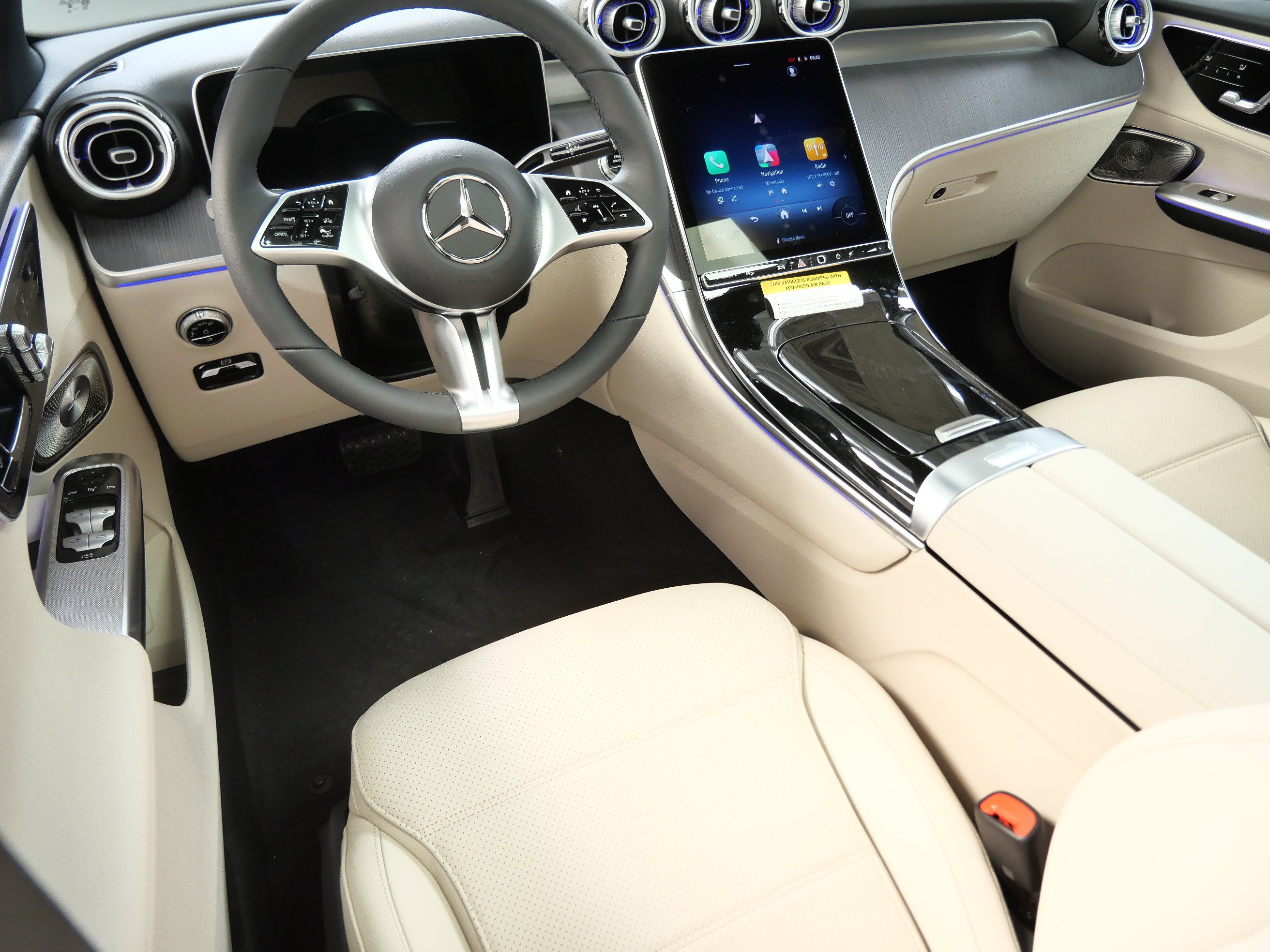 New 2026 Mercedes-Benz GLC 300 4MATIC image 2
