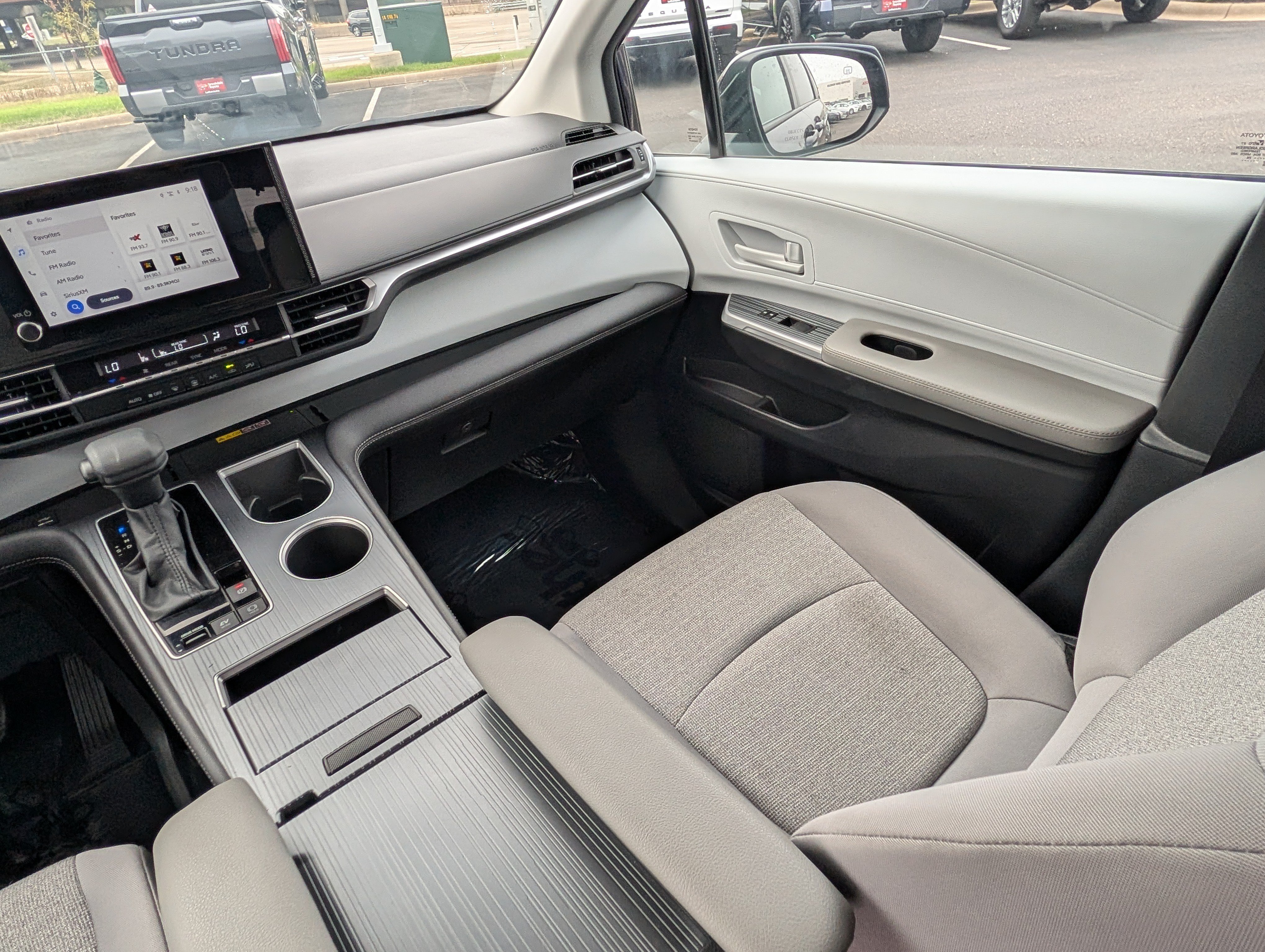 Certified 2026 Toyota Sienna LE FWD image 11