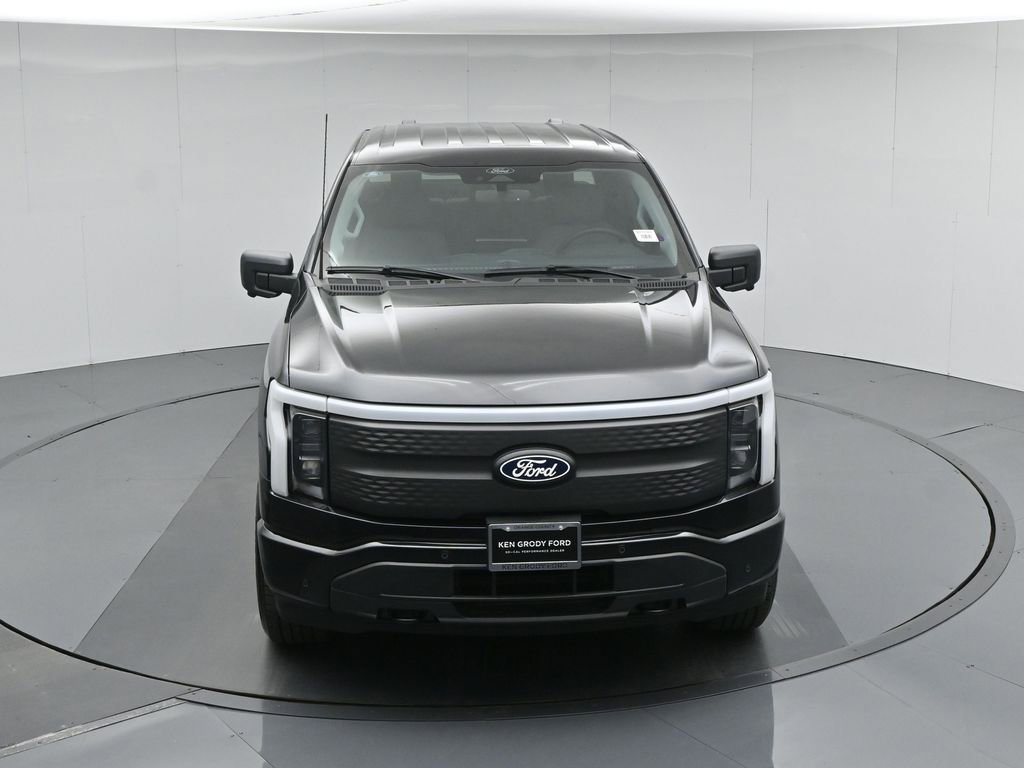 New 2025 Ford F150 Lightning Flash AWD/4WD image 38