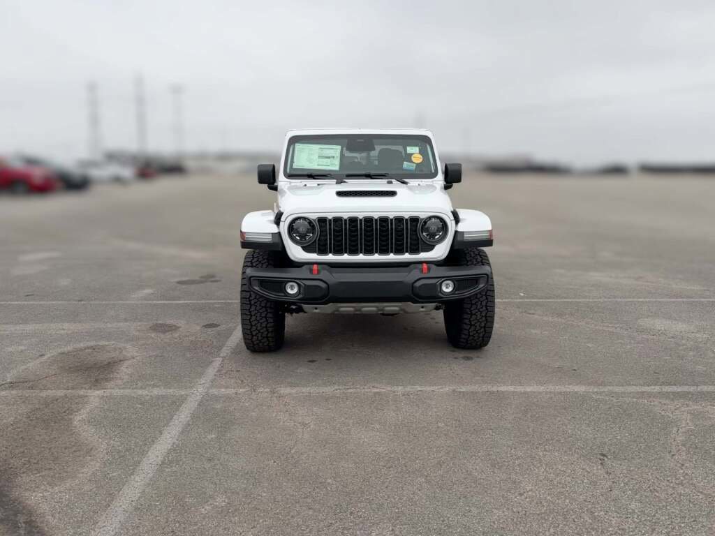 New 2026 Jeep Gladiator Mojave image 2