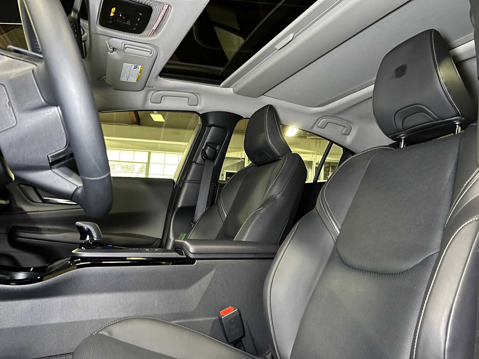 Used 2025 Toyota Prius AWD image 21