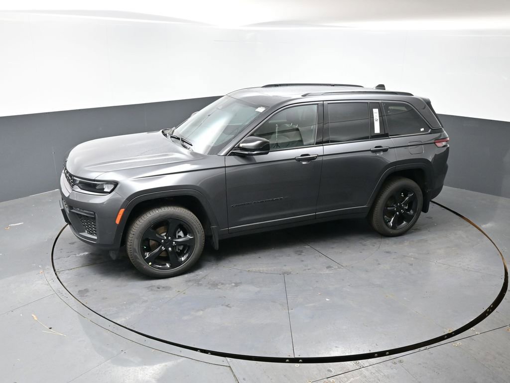 New 2026 Jeep Grand Cherokee Limited image 33