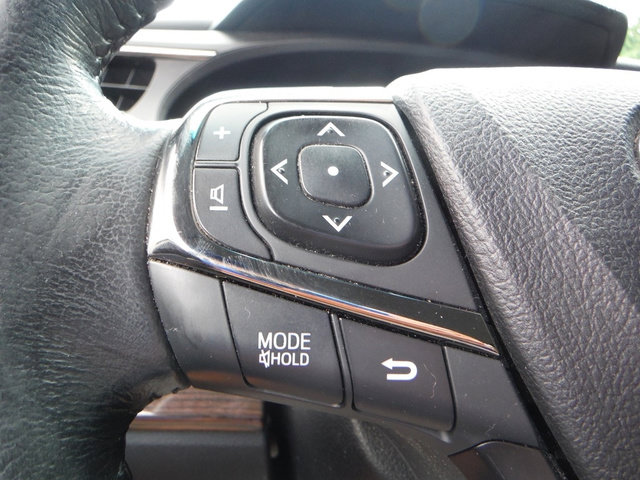 Used 2014 Toyota Avalon XLE FWD image 25
