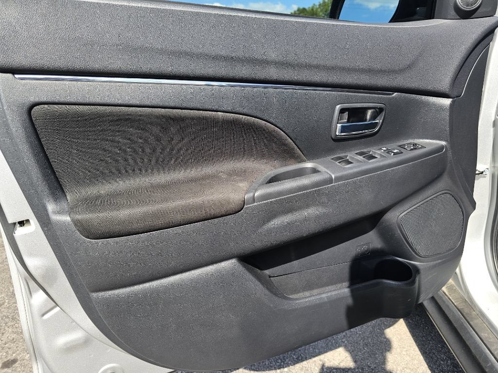 Used 2021 Mitsubishi Outlander Sport Black Edition FWD image 31