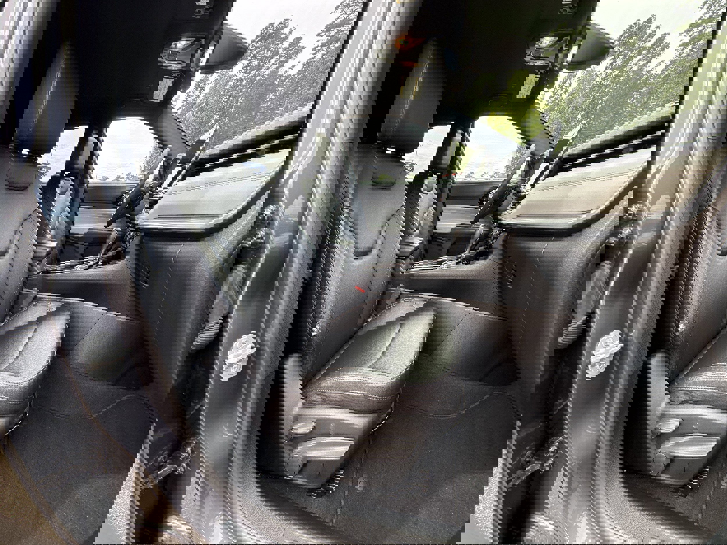 Used 2024 Jeep Compass Limited image 10